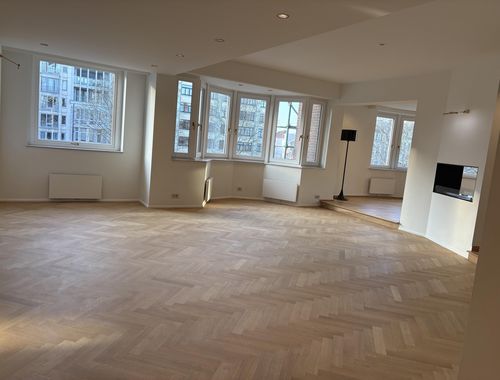                                         Appartement à vendre à Etterbeek, € 695.000
