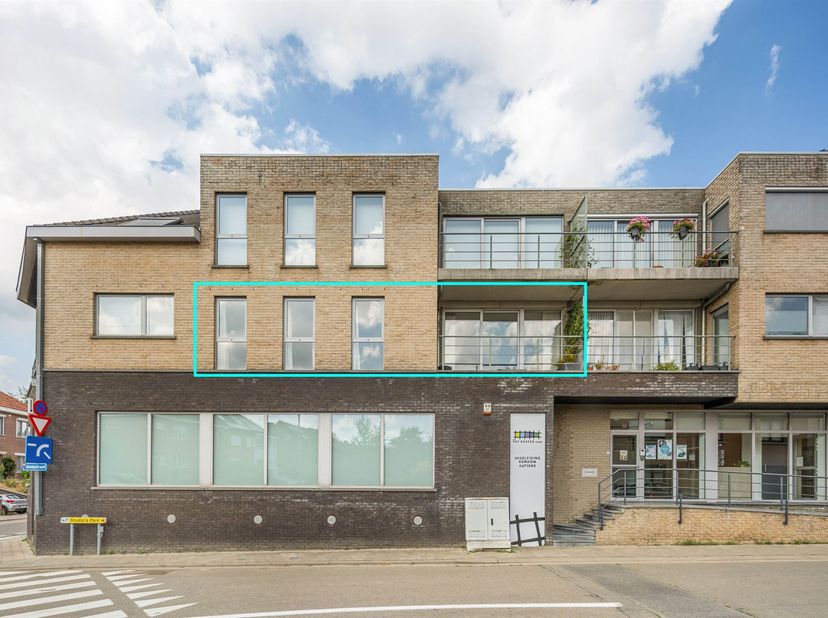Heverlee: Ruim 2-slaapkamerappartement met 2 terrassen<br />
<br />
Dit moderne appartement van 116 m² biedt de perfecte combinatie van comfort en r