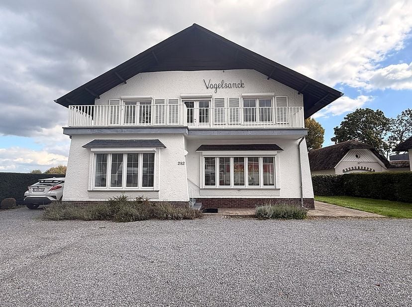 Bedrijfsvastgoed te huur in Steenweg 282,
                    3621 Rekem