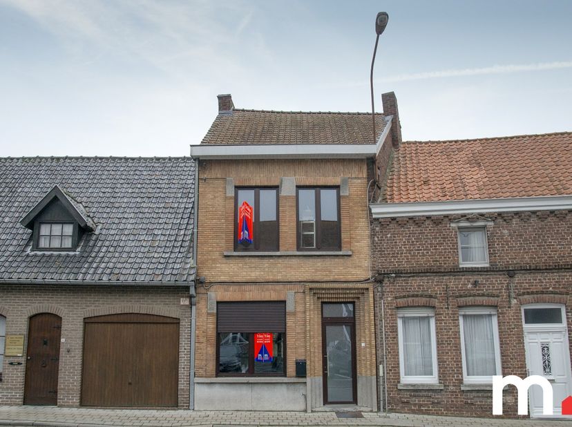 Huis te koop in Moenplaats 5,
                    8552 Moen