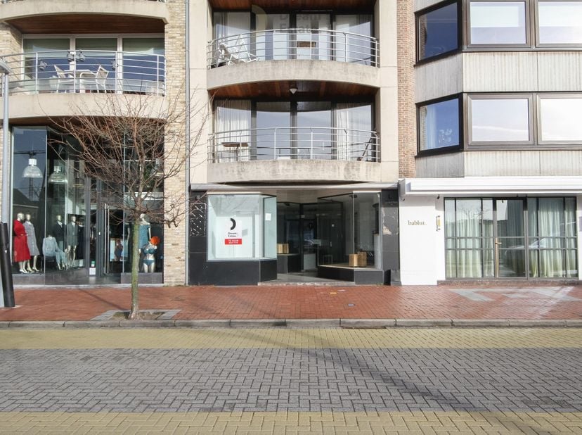 Bedrijfsvastgoed te koop in Graaf d'Ursellaan 3 bus 01,
                    8300 Heist