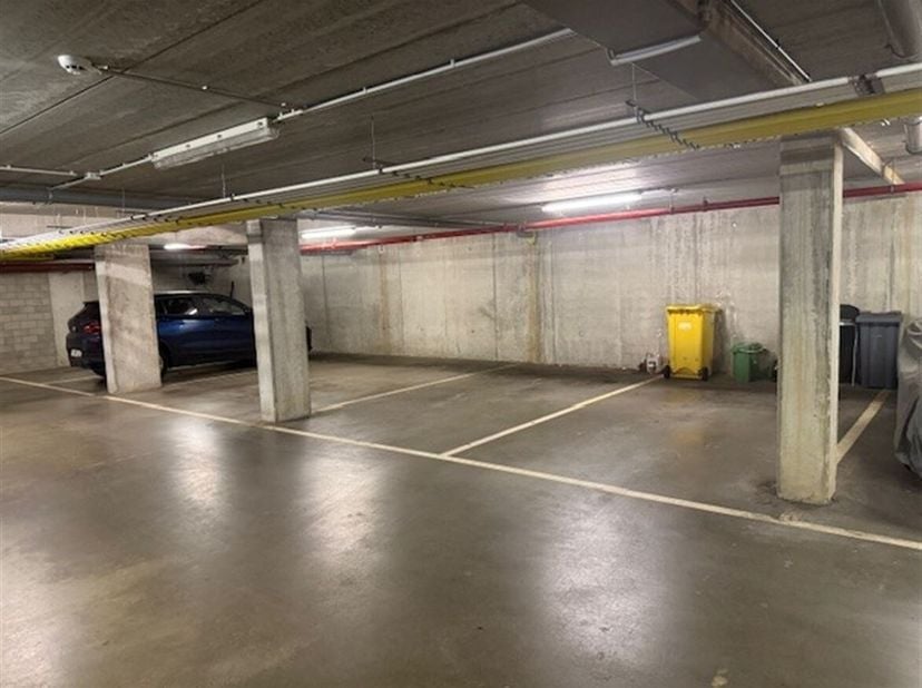 Garage à vendre
                    à 2560 Kessel