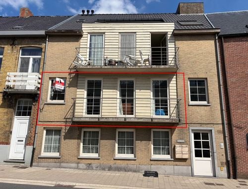                                         Appartement à louer à Kruishoutem, € 800
