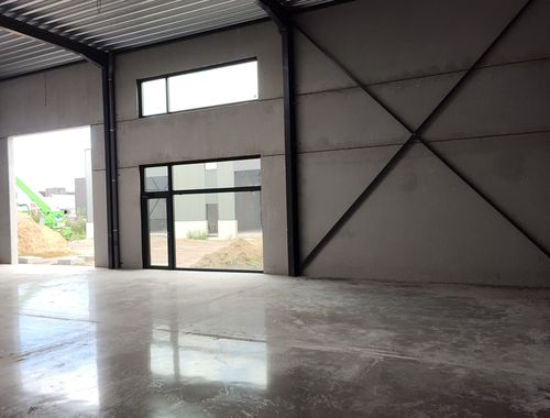                                         Bâtiment d’entreprise à louer à Berchem, € 1.500

