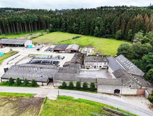                                         Boerderij te koop in Harzé, € 800.000
