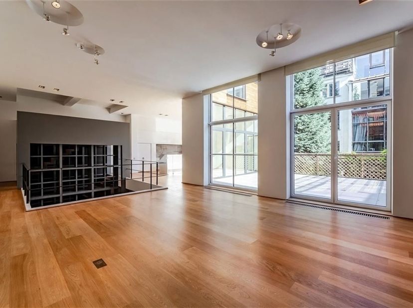 Appartement te koop in Rue du Prévôt  31 bus 1,
                    1050 Elsene