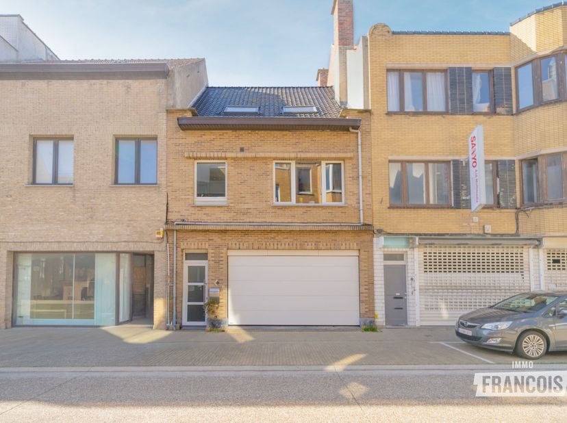 Maison à vendre à Aartshertogstraat 12,
                    8400 Mariakerke