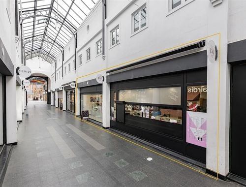                                         Horeca te koop in Aalst, € 100.000
