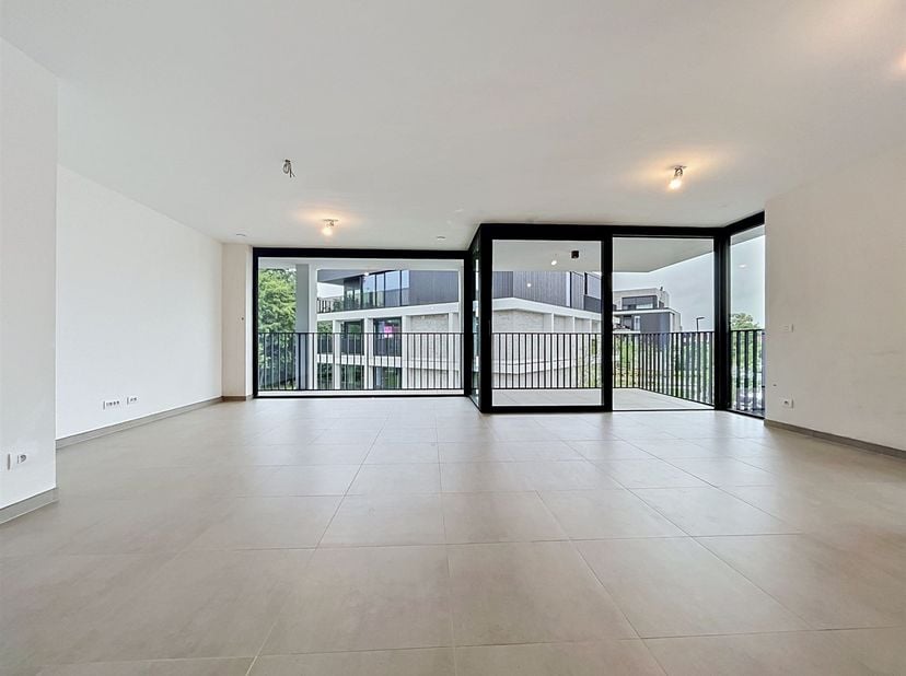Nieuwbouwappartement in residentie Kasteelvijver te Langemark.<br />
Dit appartement bevindt zich op de eerste verdieping en heeft een bewoonbaar oppe