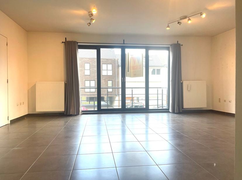Dit appartement bevindt zich op de eerste verdieping in een gebouw zonder lift. Dankzij een EPC Score B bent u verzekerd van een energiezuinig apparte