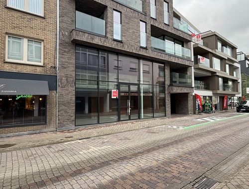                                         Bien commercial à louer à Waregem, € 2.000
