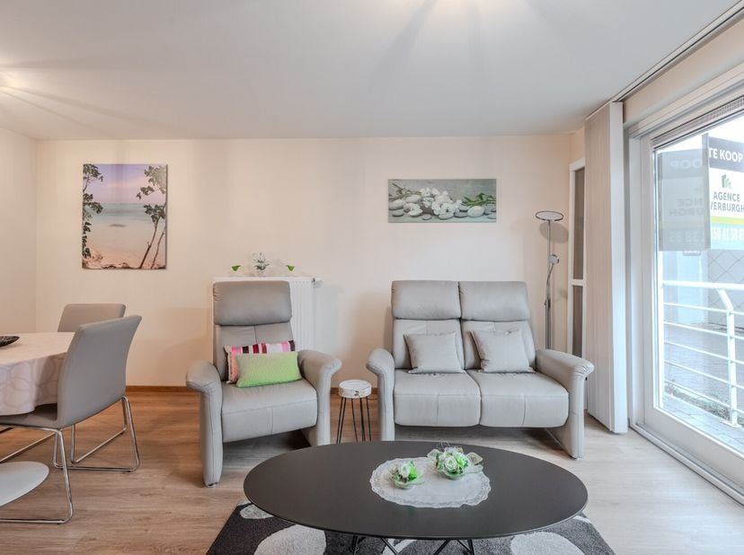 Ontdek deze instapklare studio op het gelijkvloers, gelegen op een uitstekende locatie in Blankenberge. Het strand, het station en het centrum bevinde