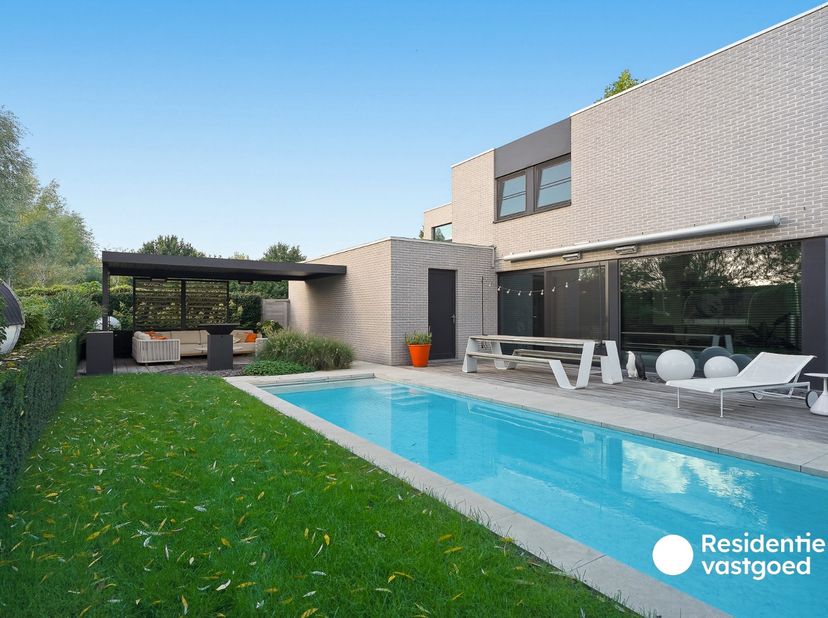 Maison à vendre à Stokveldelaan 45,
                    8200 Sint-Michiels