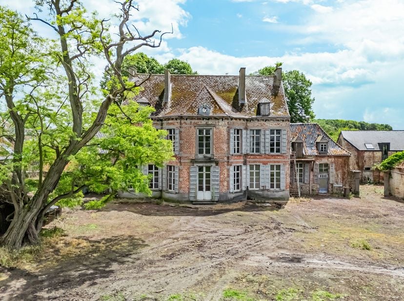 Huis te koop in Avenue des tilleuls 2 2,
                    7120 Vellereille-le-Sec