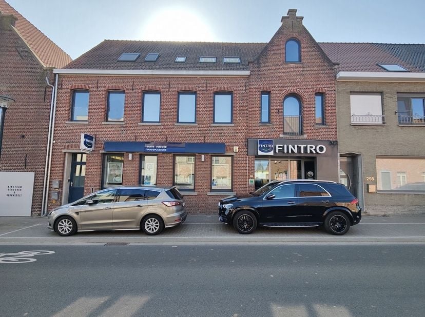 Bien professionnel à vendre
                    à 8980 Beselare