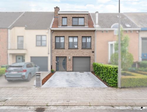                                         Bel-étage te koop in Ekeren, € 449.000
