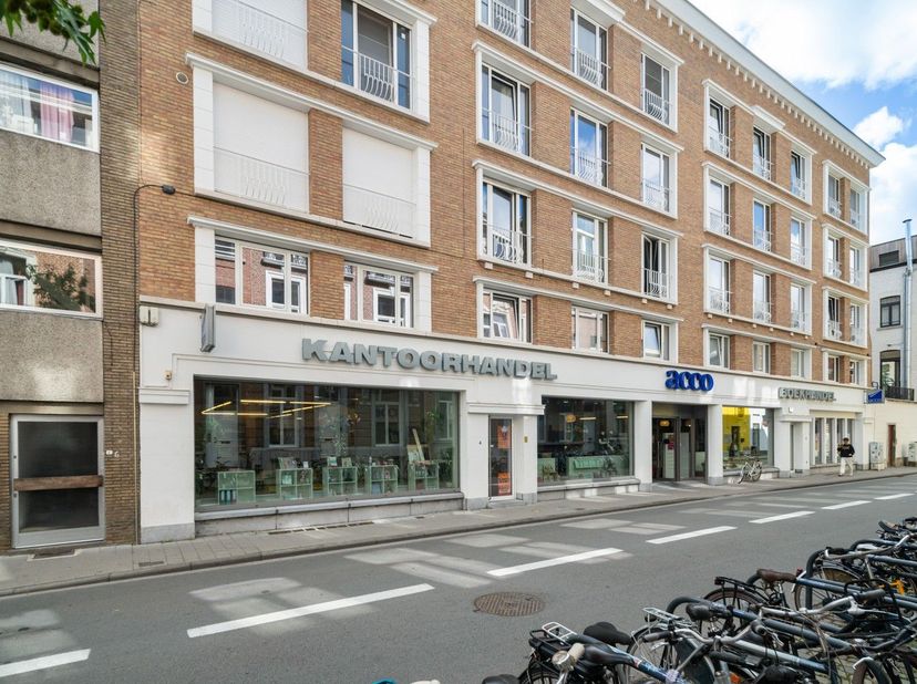 Bien professionnel à vendre à Maria-Theresiastraat 2,
                    3000 Leuven