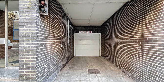 Garage te koop in Waterloosesteenweg 803, 1180 Ukkel