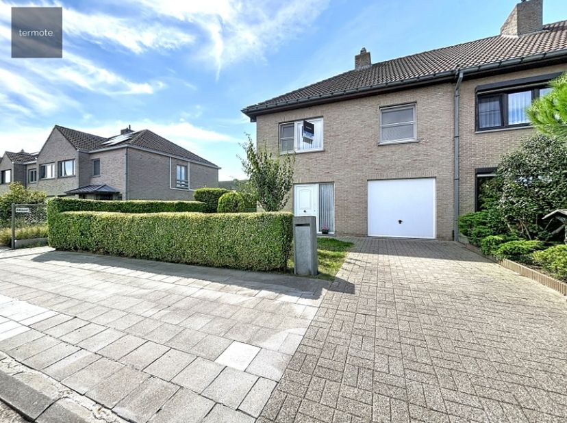 Deze woning&amp;nbsp;is een perfecte kans voor gezinnen die toe&amp;nbsp;zijn aan een nieuw hoofdstuk en op wandelafstand van de kustlijn willen wonen.<br />
