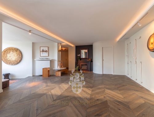                                         Duplex te koop in Elsene, € 1.300.000
