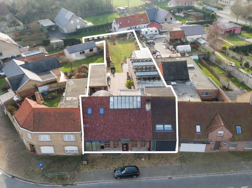 Bien professionnel à vendre
                    à 8691 Beveren-aan-den-IJzer