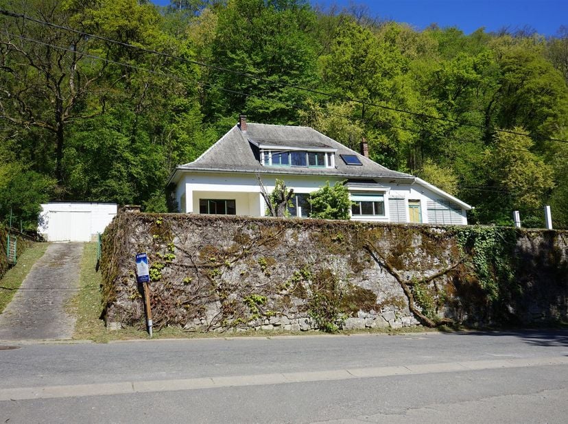 Situation privilégiée au cœur de Durbuy - vue panoramique &amp; terrain orienté sud<br />
A 5 minutes à pied du centre de Durbuy, ce terrain exceptionnel