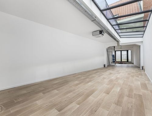                                         Handelspand te huur in Leuven, € 1.950
