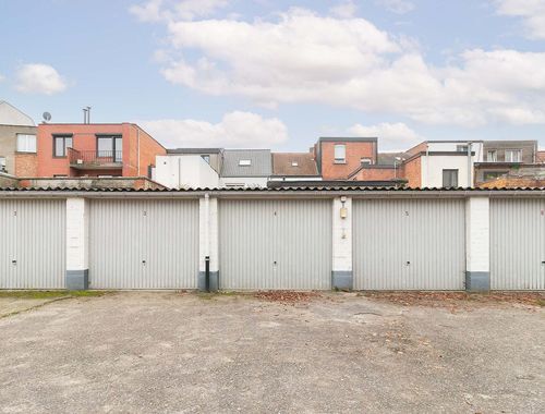                                         Garage te huur in Merksem, € 95
