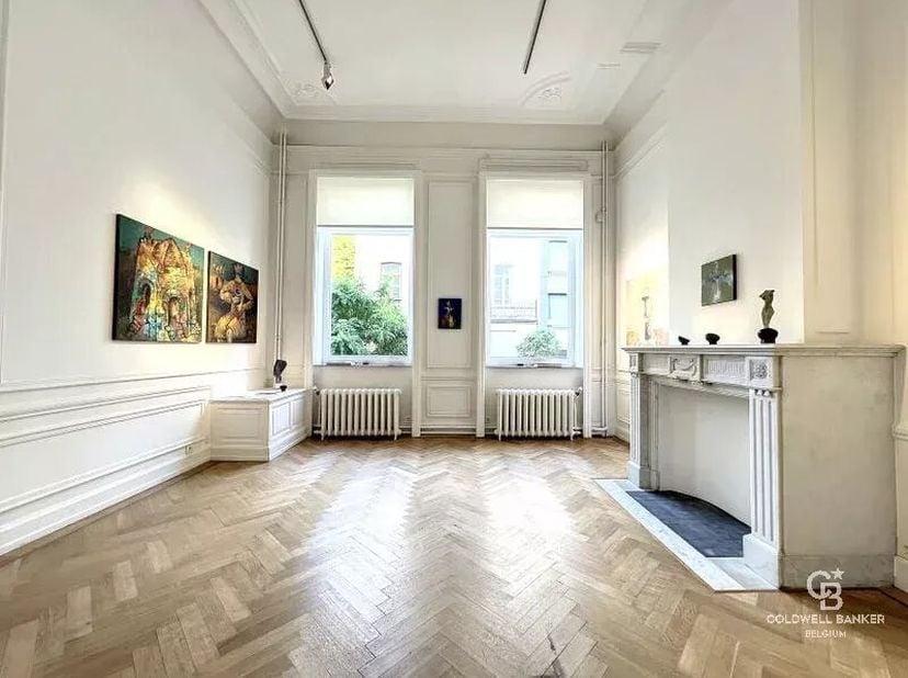 Bien professionnel à louer à ,
                    1050 Ixelles