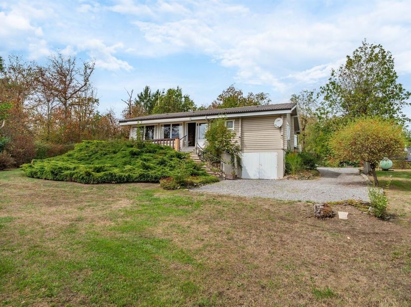 Huis te koop in Rue les Vennes 25,
                    5377 Heure