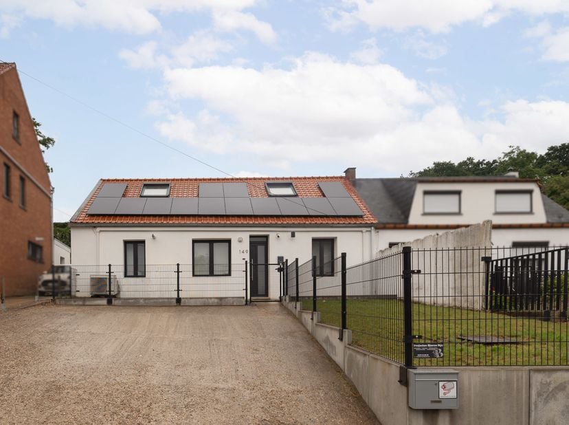 Meer info of een bezoek plannen via stephanie.mottie@homixx.be of 016 199 348.<br />
Op een uitstekende en rustige locatie in Wezemaal (Rotselaar) bev
