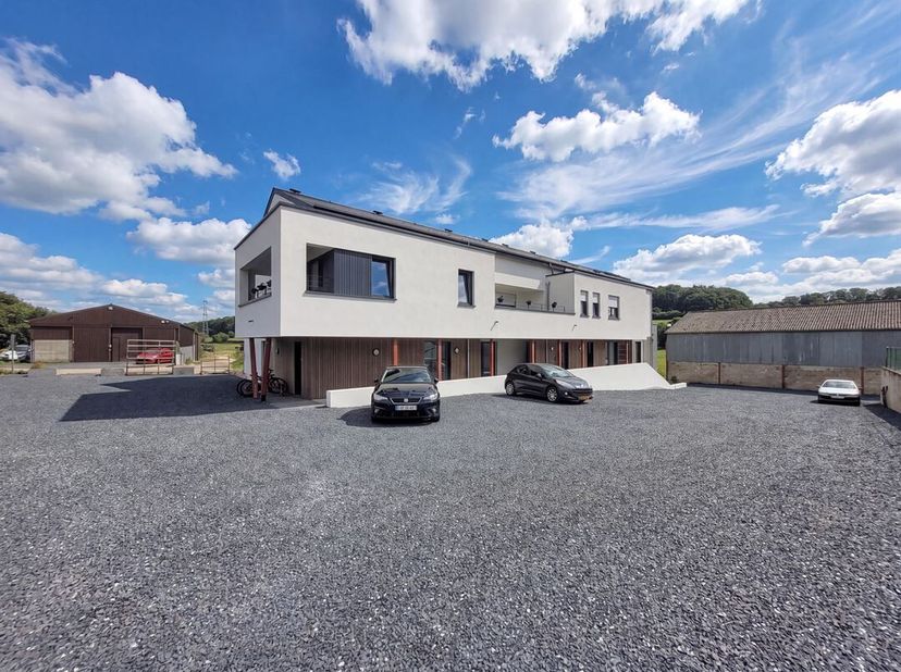 W Immobilière vous propose en location dans le charmant village de Habergy ( Messancy) , une splendide maison contemporaines basse énergie ( PEB class