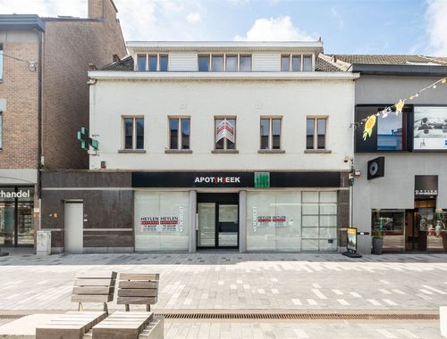                                         Appartementsgebouw te koop in Lommel, € 490.000
