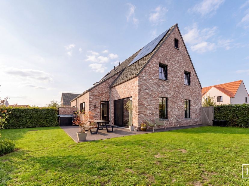 Huis te koop in Kroondreef 66b,
                    8490 Jabbeke