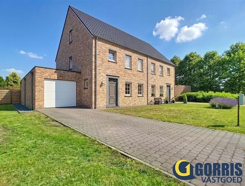                                         Maison exceptionnelle à louer à Zoerle-Parwijs, € 1.250
