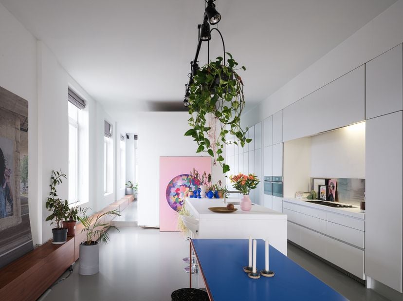 Architecturale en lichtrijke loft op een boogscheut van Centrum Gent.<br />
<br />
Voor meer informatie, mail naar info@carloeggermont.be<br />
<br />