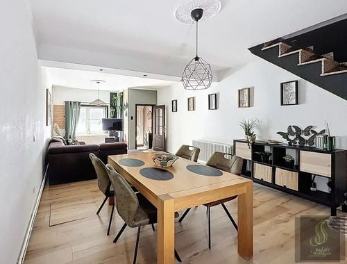                                         Woning te koop in Maurage, € 195.000

