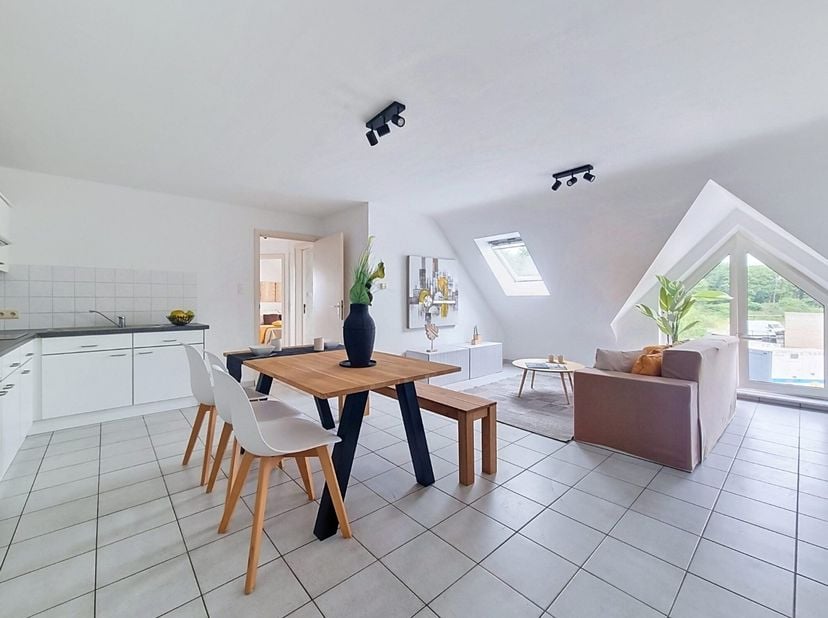 Perfect gelegen BETAALBAAR appartement te Lummen.<br />
<br />
Dit gezellig appartement bestaat uit twee slaapkamers, een ingerichte keuken en badkame