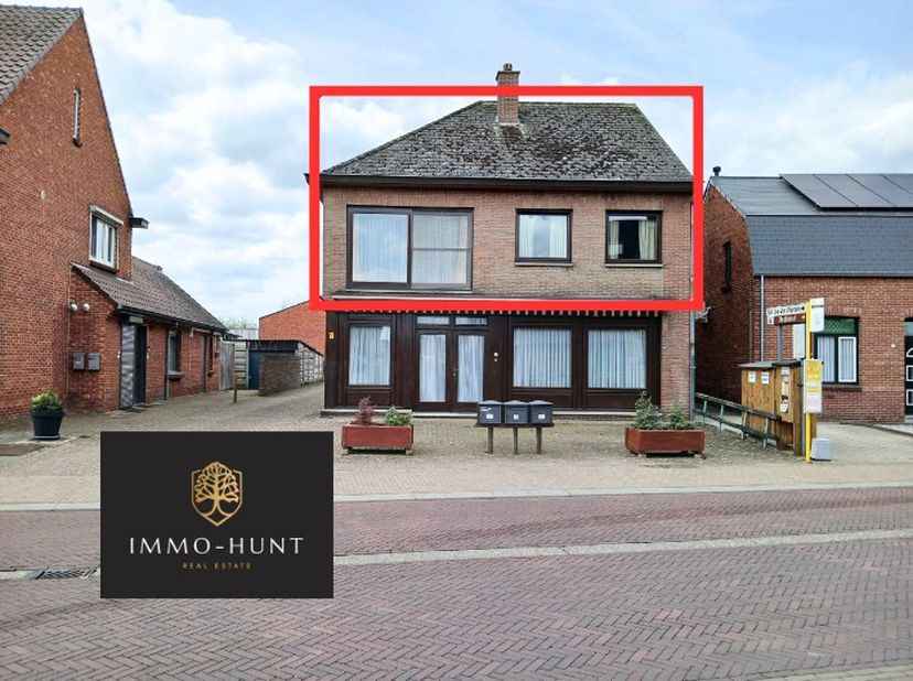 Ruim appartement met 4 slaapkamers, dakterras en 2 parkeerplaatsen in het centrum van Sint-Huibrechts-Lille&amp;nbsp;<br />
<br />
Op een uitstekende loca