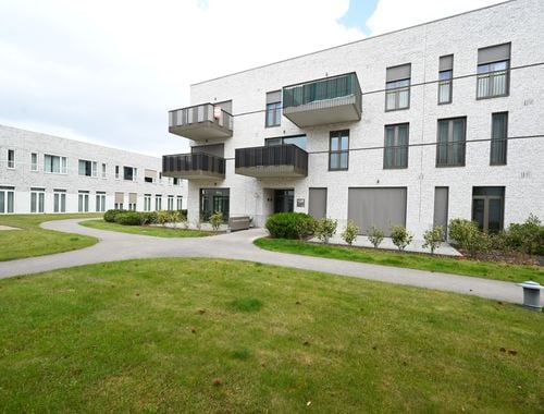                                         Appartement à louer à Ardooie, € 725
