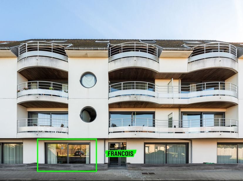 Charmant gelijkvloers appartement vlak bij strand, duinen en het centrum van Bredene<br />
Op zoek naar een ideaal gelegen appartement aan zee? Dit ve