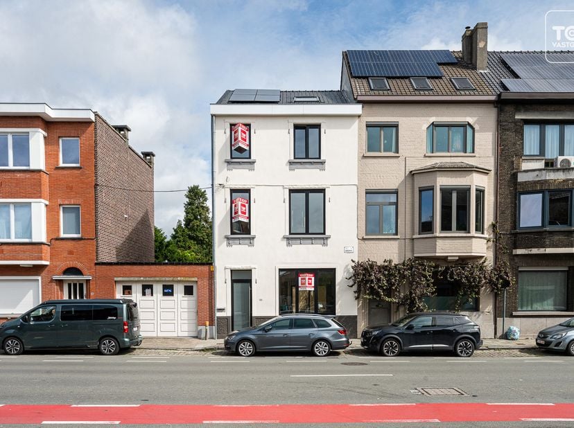 Huis te koop in Hogeweg 215,
                    9040 Sint-Amandsberg