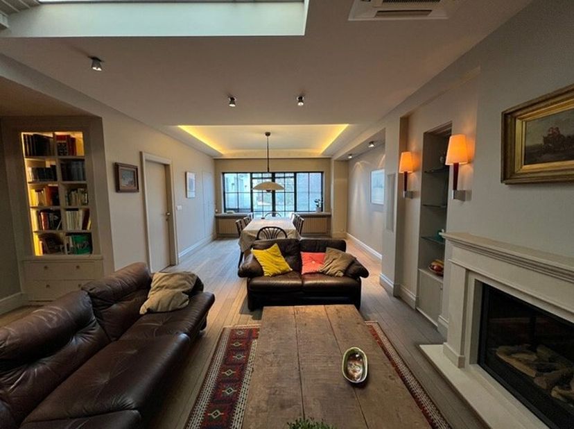 BEZOEK AANVRAGEN ENKEL MOGELIJK VIA VOLGENDE LINK: https://verlinden.mijnhuurprofiel.be/property/092dc3dc-fab1-4bff-9108-03745731aa11<br />
Dit gezell