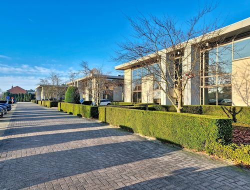                                         Bureaux à louer à Sint-Martens-Latem, € 1.812,50
