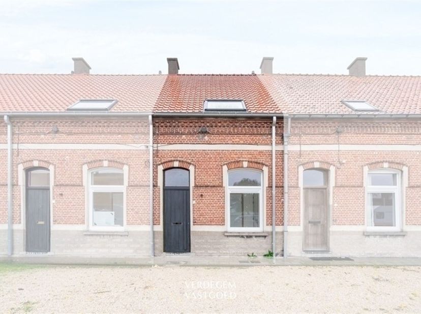 Locatie<br />
Welkom in Sint-Laureins, een idyllisch stukje België, gelegen aan het Leopoldkanaal en grenzend aan Nederland, met een unieke charme.<b