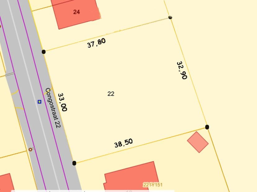Mooi en rustig gelegen bouwgrond tussen Genk en Hasselt.<br />
Voor open bebouwing 1256 m2 of verkavelen in 2 halfopen bouwplaatsen.<br />
Afmetingen