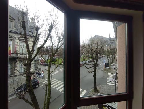                                         Appartement à louer à Mons, € 875
