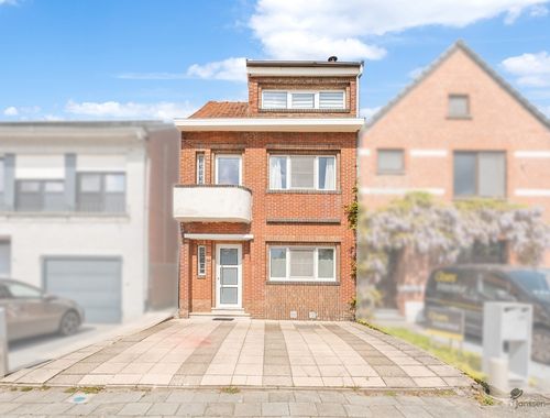                                         Maison à vendre à Mol, € 300.000
