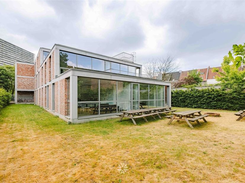GENT CENTRUM - Instapklare studentenkamer op toplocatie<br />
Deze interessante investeringsopportuniteit is gelegen op de gelijkvloerse verdieping va