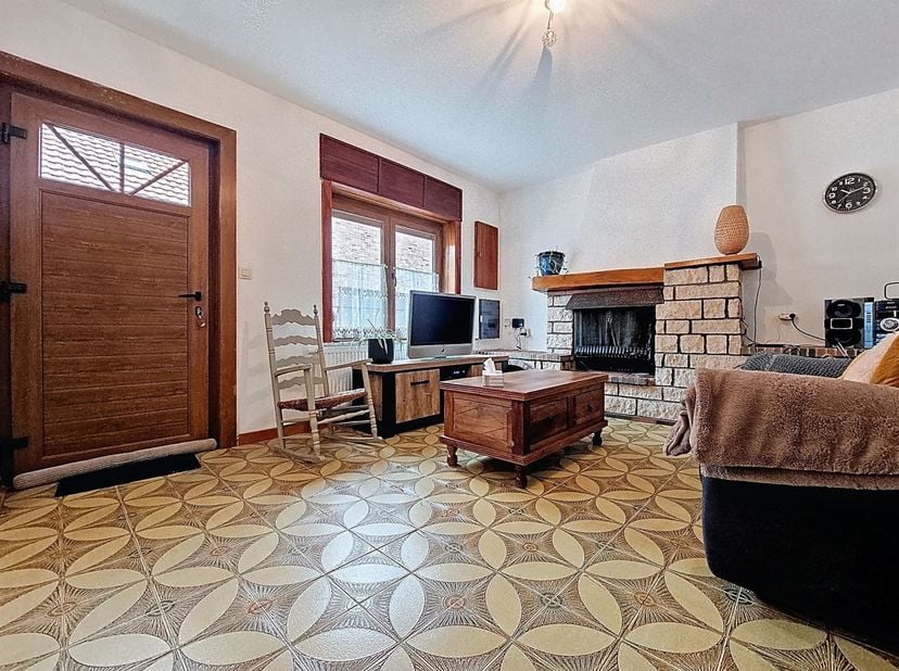 Maison à vendre à ,
                    7080 La Bouverie